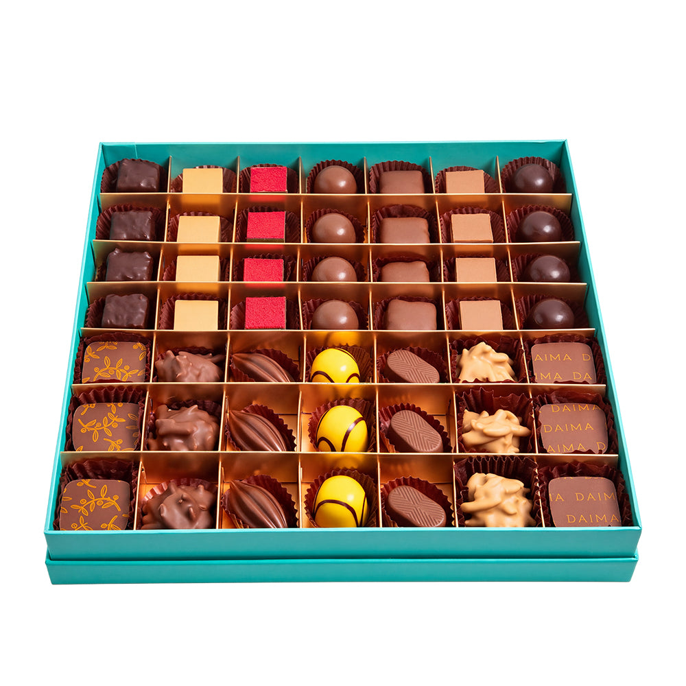Daima Diwali Assorted Praline Chocolate 572gm image02