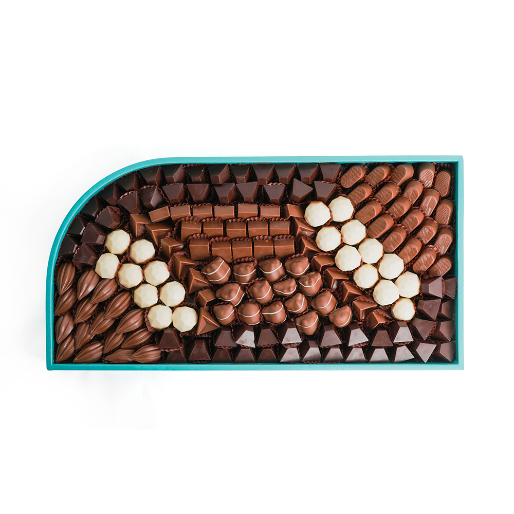 Picture of Daima Assorted Chocolate Big L Shape Tray 1510gm