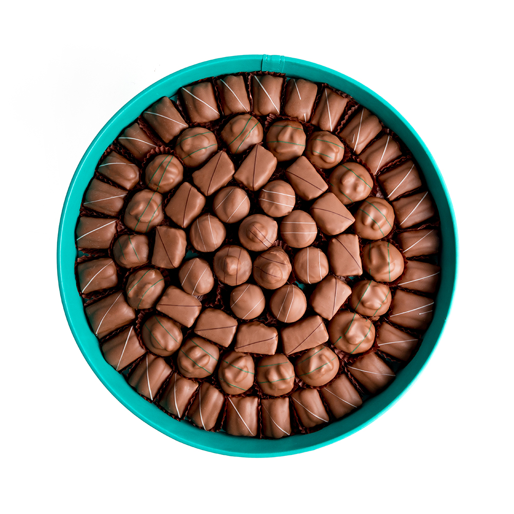 Picture of Milk Chocolate Assorted Esh Al Bulbul And Asawer Round Leather set 1206gm